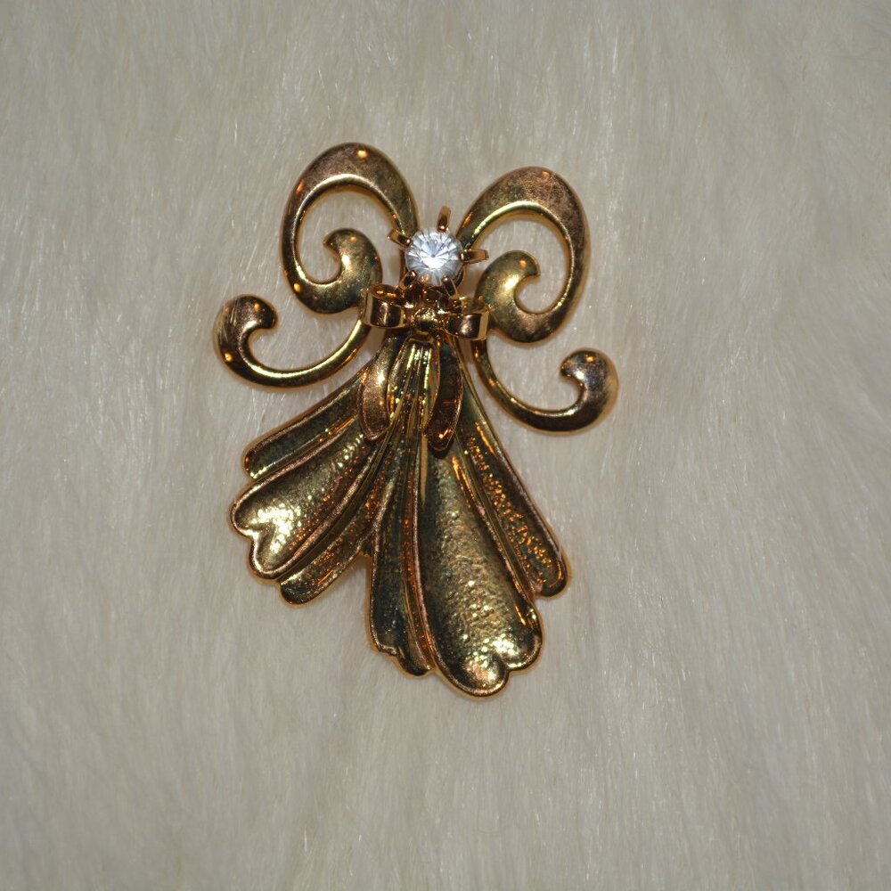 Brooch Pin of Gold Angel with Rhinestone Center by Jane